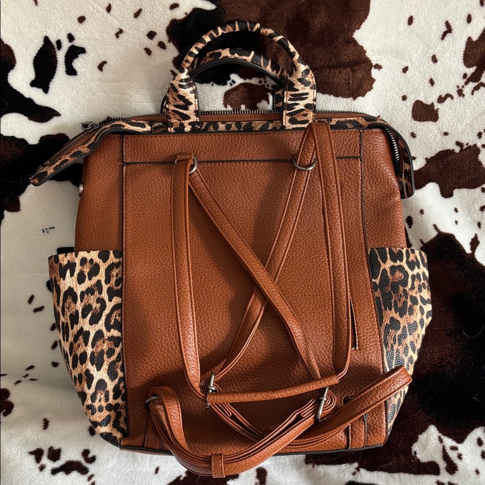 Wrangler Tan and Leopard-Print Tote Bag - Picture 2 of 3